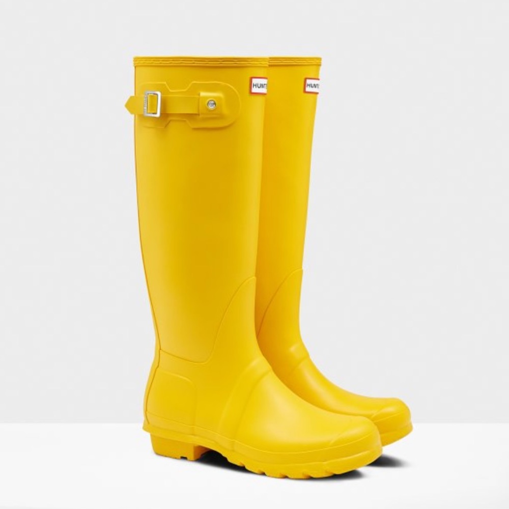 HUNTER BOOTS